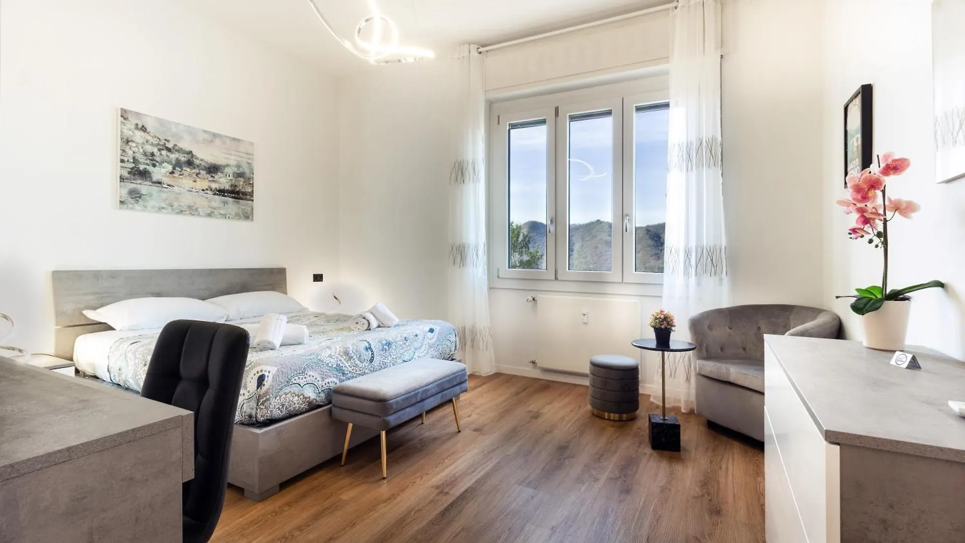 Holiday home Silk & Sunset - City And Lake View With Parking Como