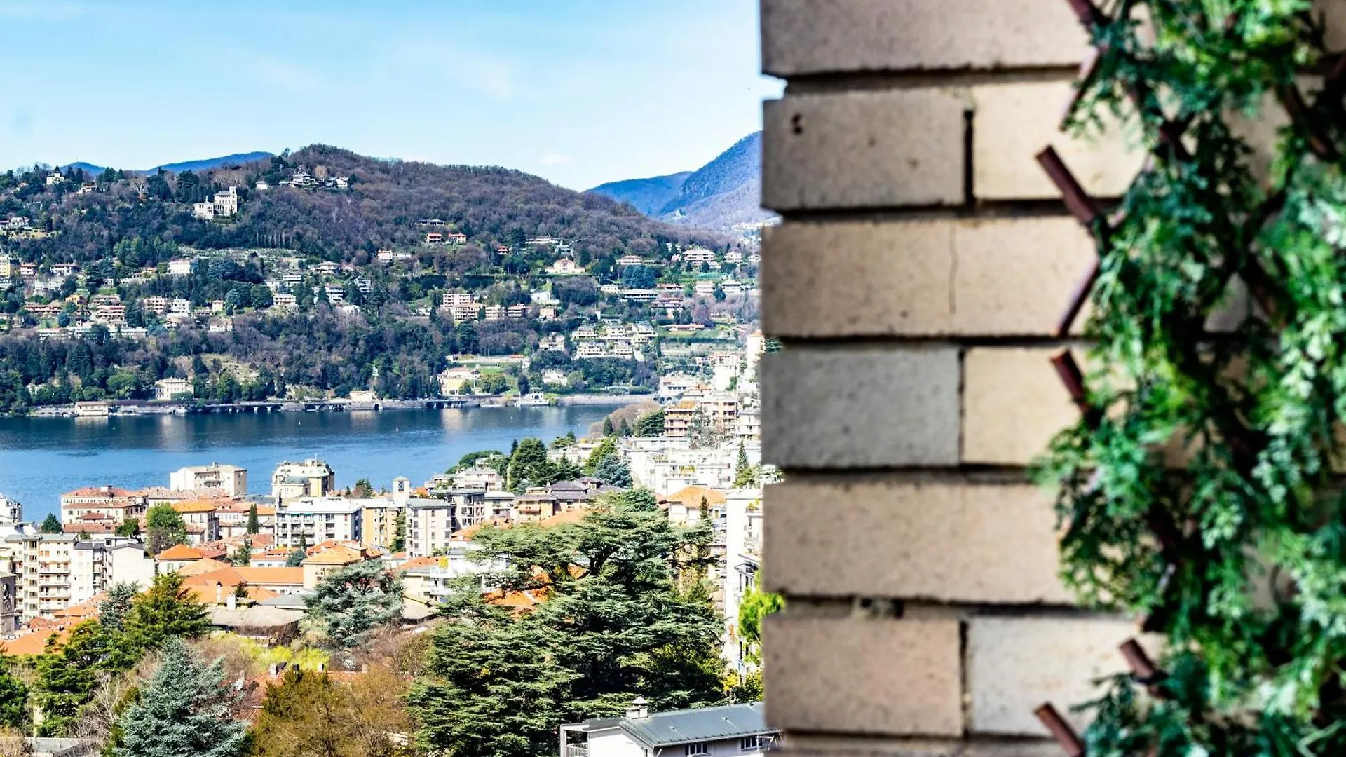 Silk & Sunset - City And Lake View With Parking Como 0*,  Italy